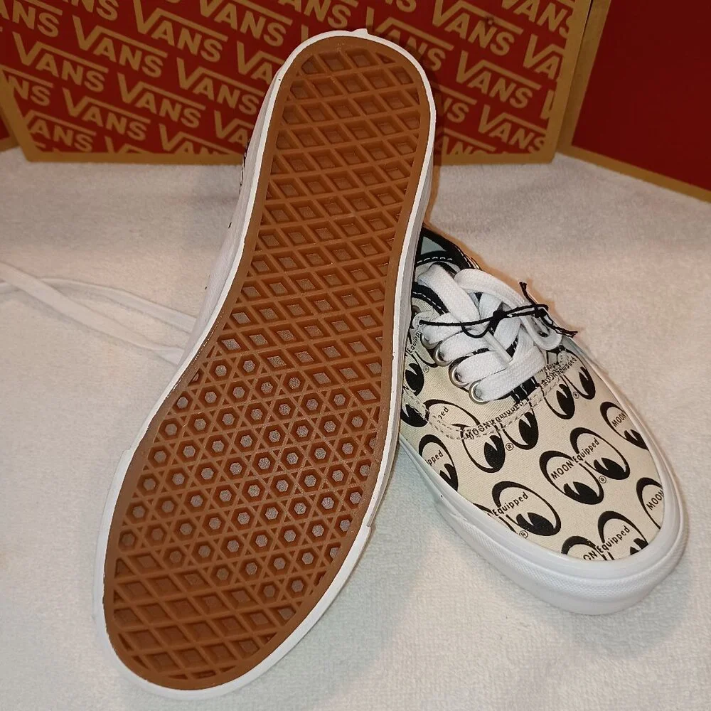 VANS X Men's 7/Women's 8.5 Mooneyes Authentic 44 DX Unisex Anaheim Factory White